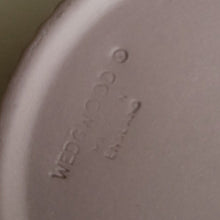 Load image into Gallery viewer, Lilac Round Trinket Box - Wedgwood Jasperware