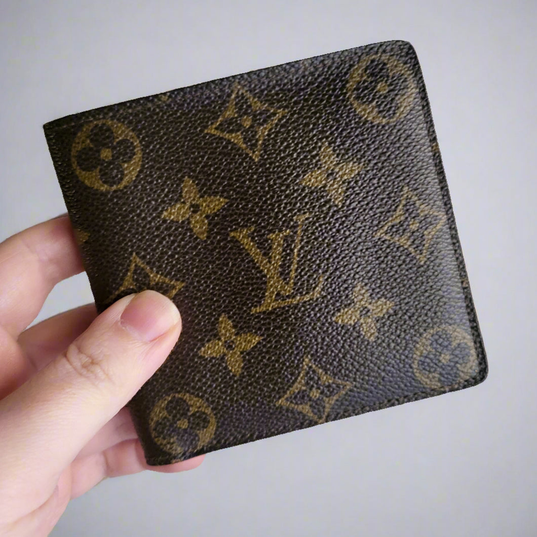 LV Monogram Portefeiulle Macro Bifold Wallet