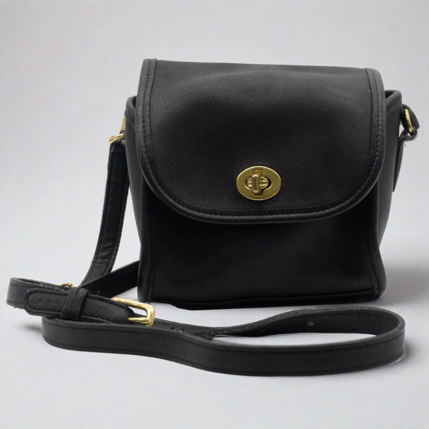 Vintage store Coach Black Leather Crossbody Bag